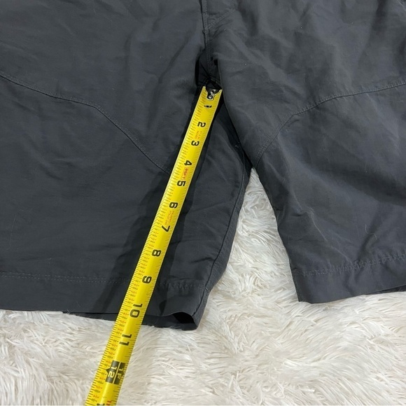 THE NORTH FACE Mens Gray Nylon Cargo Utility Shorts Size 40 - Picture 2 of 11